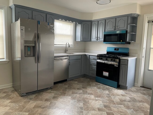 Photo - 6507 Kenwood Ave