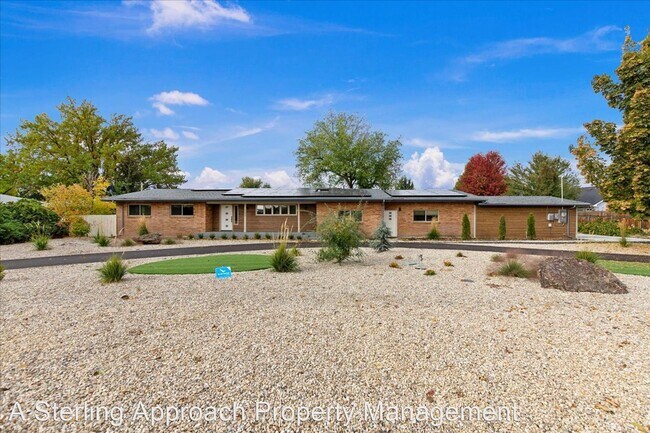 Photo - 4 br, 3 bath House - 7373 N Bogart Ln