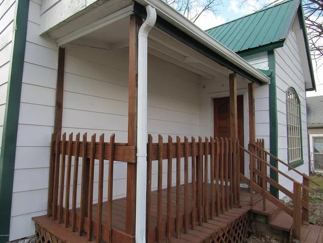 Porch - 924 W 1st St