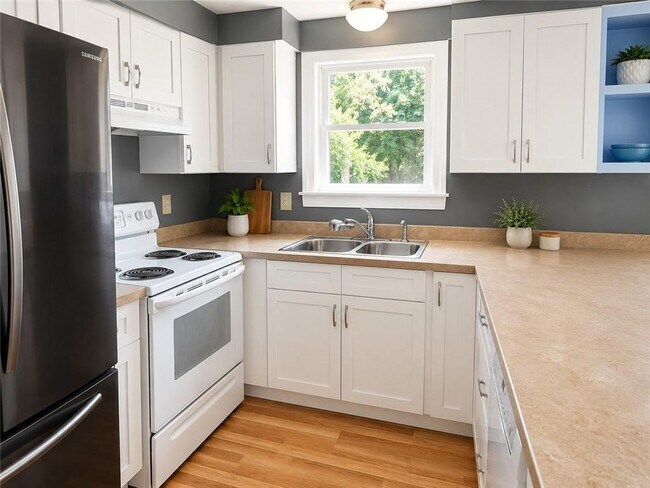 26 Durkin Dr