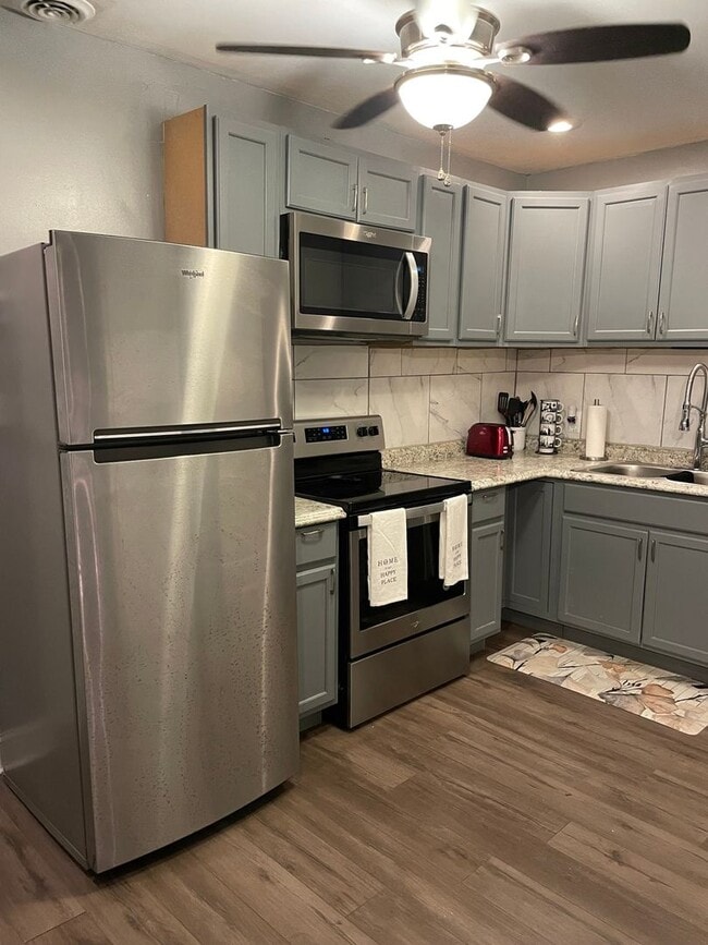 Photo - 1103 W 7th St