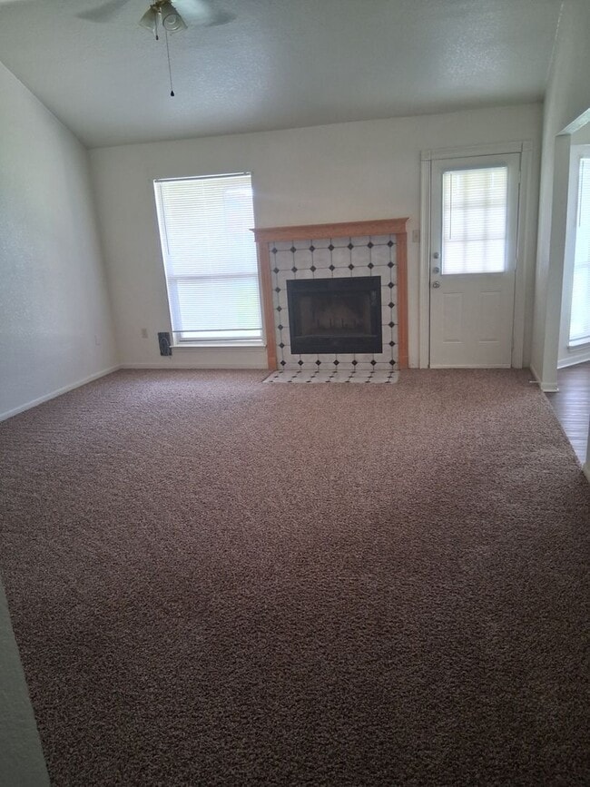 Photo - 3806 Lone Oak Dr