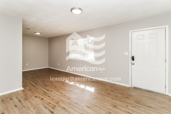 Photo - 2640 Greenfield Ave