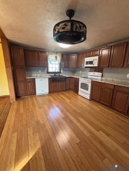 Photo - 15902 Gary Ave