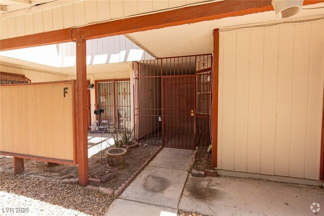 Building Photo - 465 N Lamb Blvd Unit F Rental