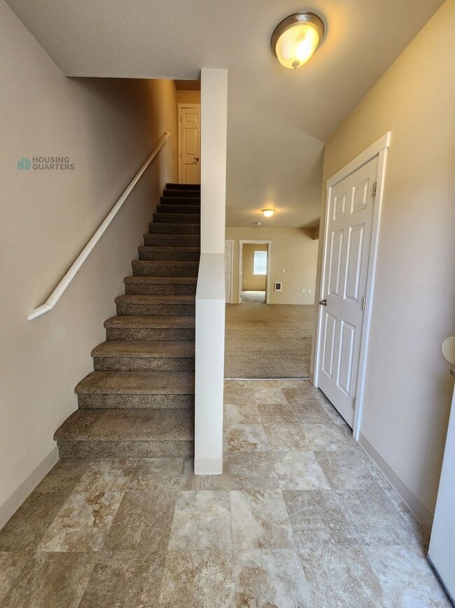 Photo - 5120 E Grace Ave Unidad 5120