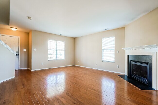 Photo - 1013 Lockberry Ct