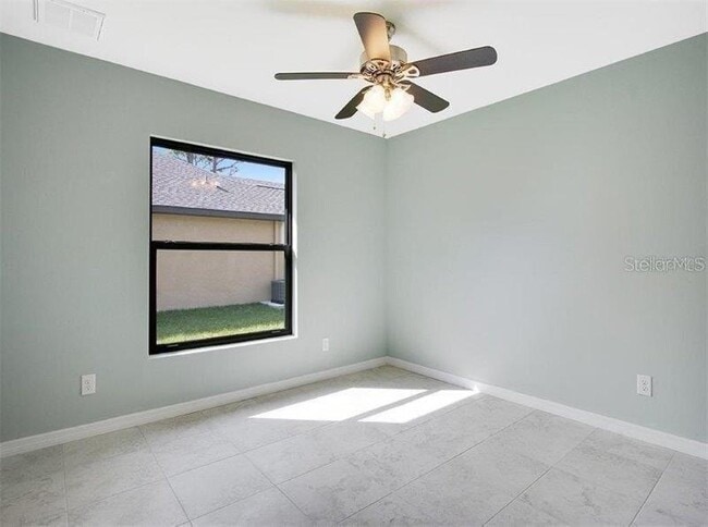 Photo - 17121 Thompson Ave