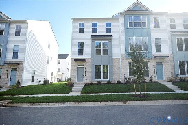 Building Photo - 15337 Sunray Wy