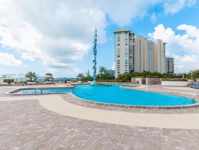 Photo - 1800 NE 114th St Unit 807