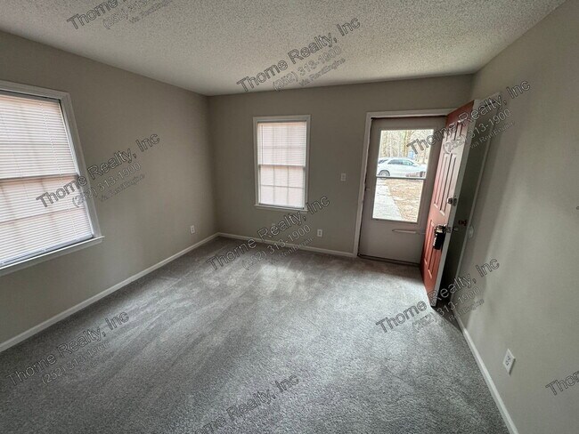 2255 Sherwood Ave