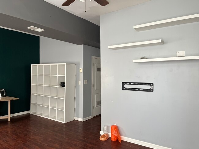 Photo - 2115 S Central Park Ave Unidad 2