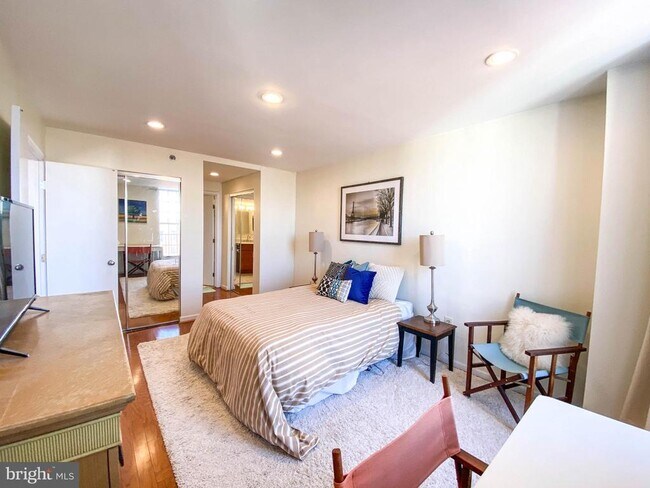 Photo - 1230 23rd St NW Unidad 902