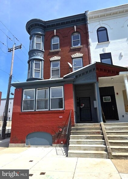 Building Photo - 1543 N 33rd St Unit 2