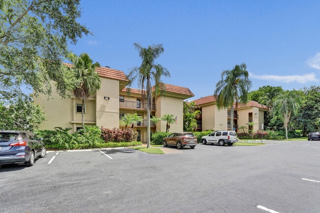 Photo - 200 Jacaranda Country Club Dr Unit 1b