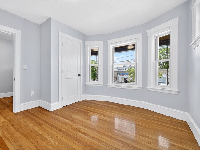 254 Main St Unit 1