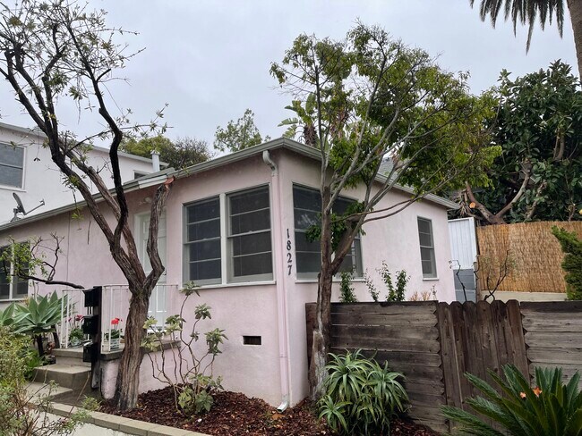 Cottage like Apartment - 1827 18th St