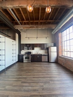 Building Photo - 570 S Front St Rental