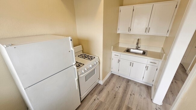 Photo - 1185 E Vernon Ave Unit 20
