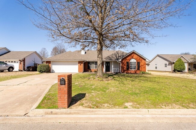 Photo - Newly Remodeled Beautiful 3 Bedroom Home