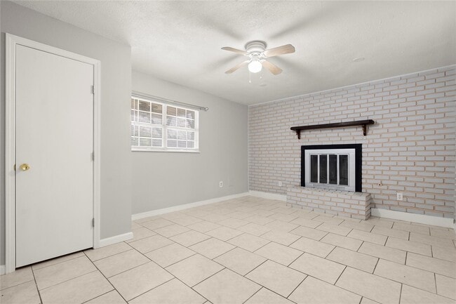 Building Photo - 907 Northbend Dr