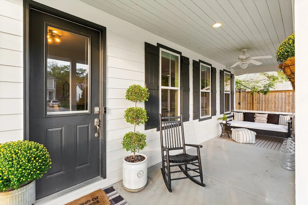 AVAILABLE NOW. CHARMING Sylvan Heights hom... - AVAILABLE NOW. CHARMING Sylvan Heights hom...