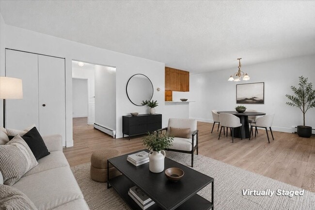 Building Photo - 2150 S Vaughn Way Unit 202