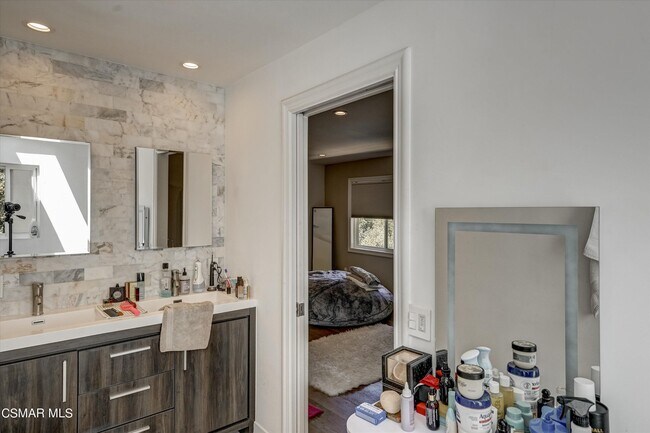 Photo - 4833 Dunman Ave