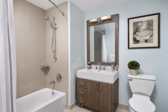 Photo - 305 E North Water St