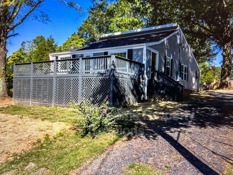 Photo - 1003 Willow St