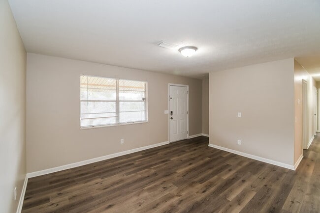 Photo - 4415 Argentine Dr N