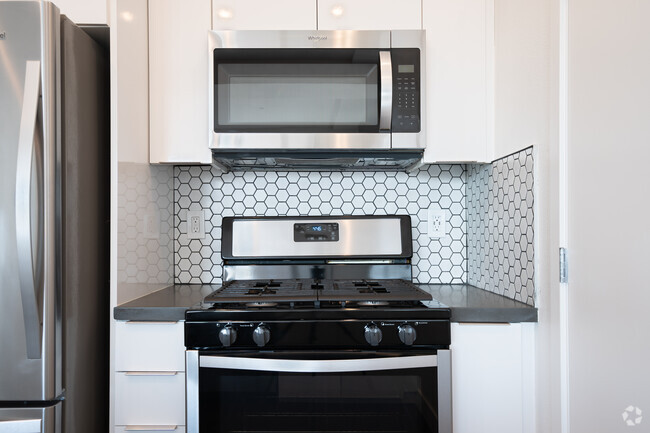 2BR, 2BA - 2F Penthouse Loft - Ora Apartments
