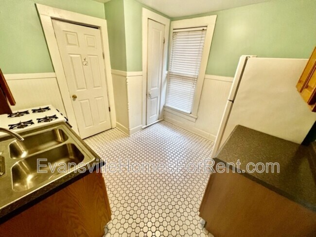 Photo - 205 Blackford Ave