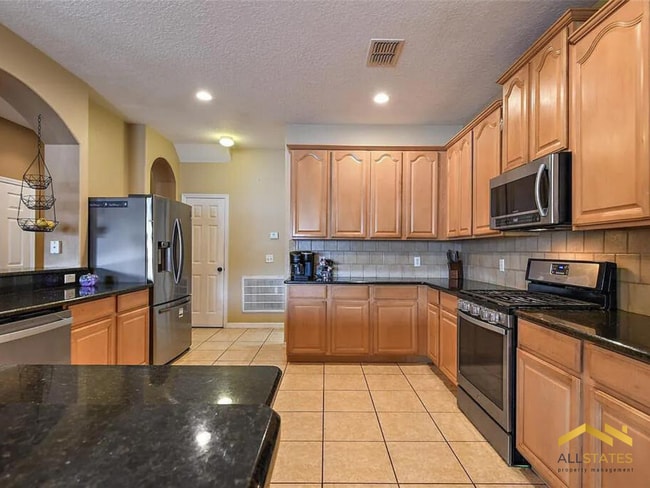 Photo - 152 James Cir