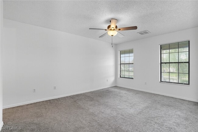 Building Photo - 5361 Treetops Dr Unit S-204