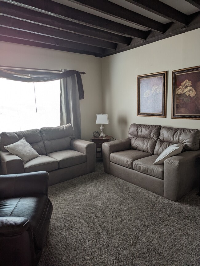 Photo - 4709 Cedarvale Rd Unidad #2 Upper