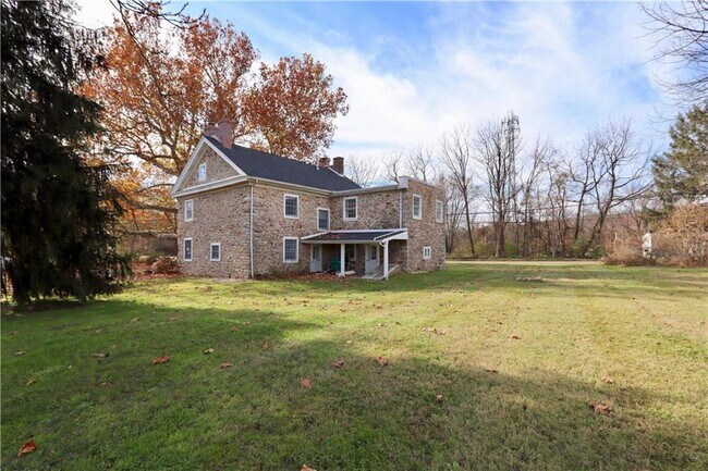 Photo - 4355 Old Bethlehem Pike