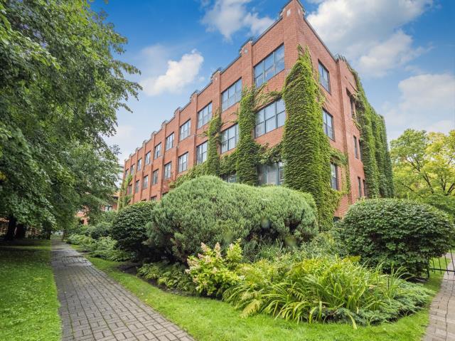 Building Photo - 100 Rue Vinet Unit 201