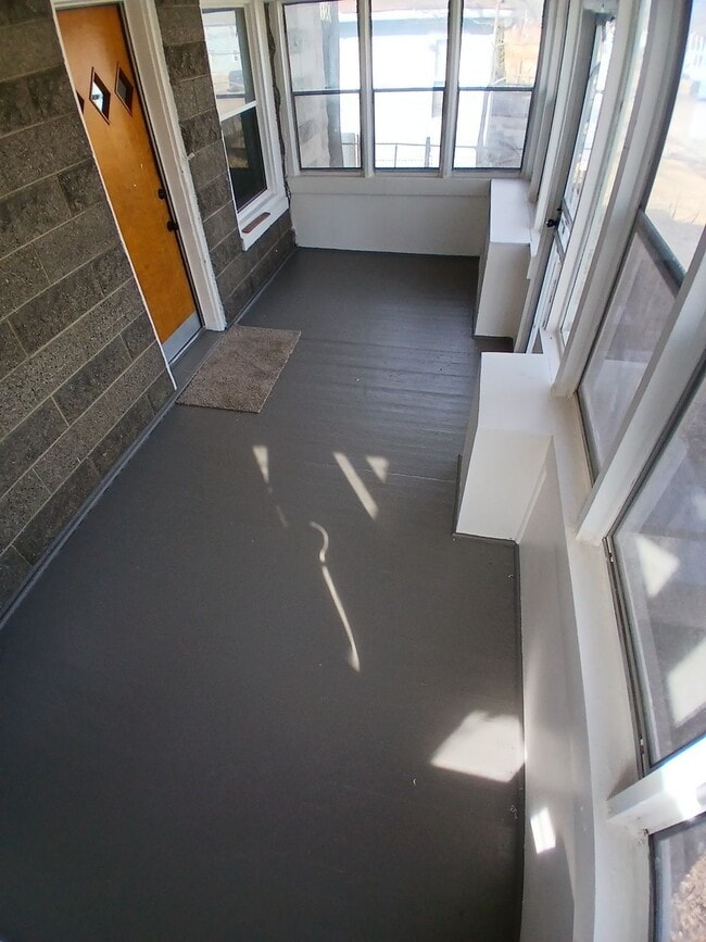 Photo - 1535 West St