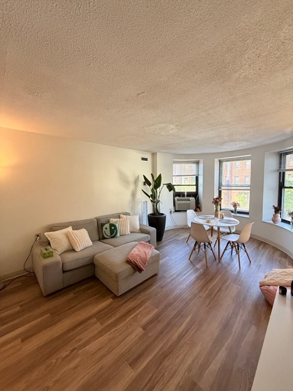 Photo - 78 Westland Ave Unidad 208