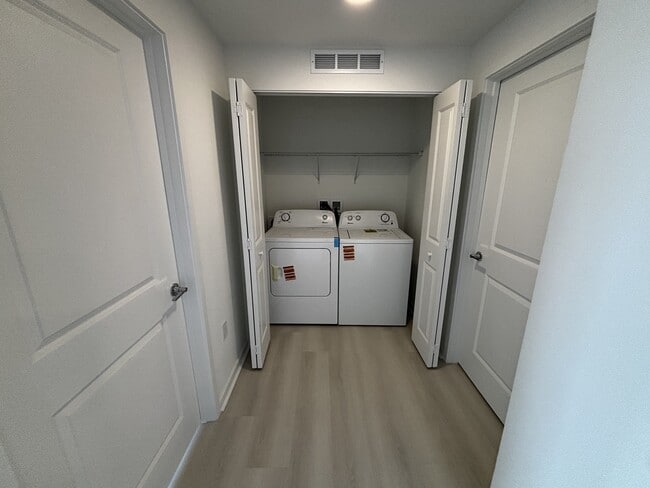 Photo - 5563 Millennia Park Dr