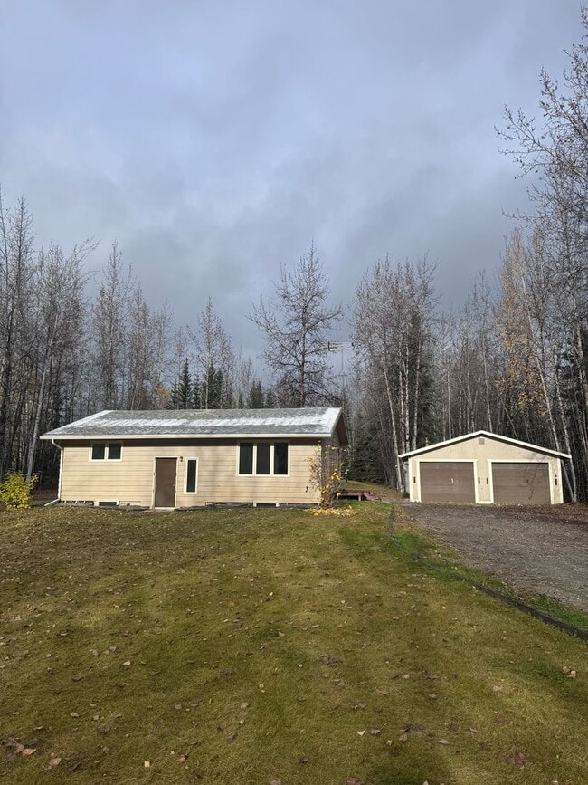 Building Photo - North Pole Home for Rent – 2BR, 1.5BA, Det...