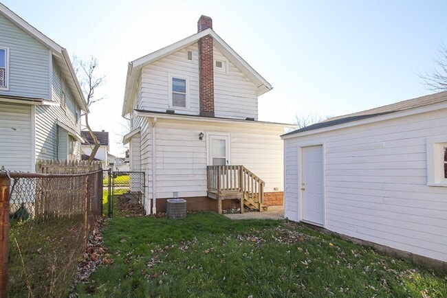 Photo - $1255 Two bedroom home with garage