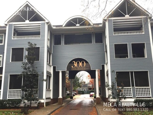 Building Photo - 300 E Park Ave Unit 5