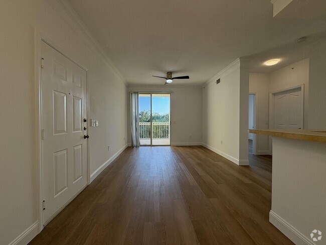 Building Photo - 1306 Myrtlewood Cir E Unit 1306 Rental