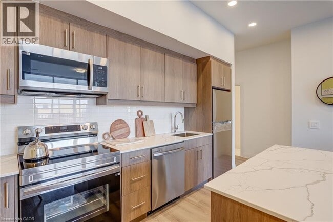 Photo - 1333 Weber St E Unité 111