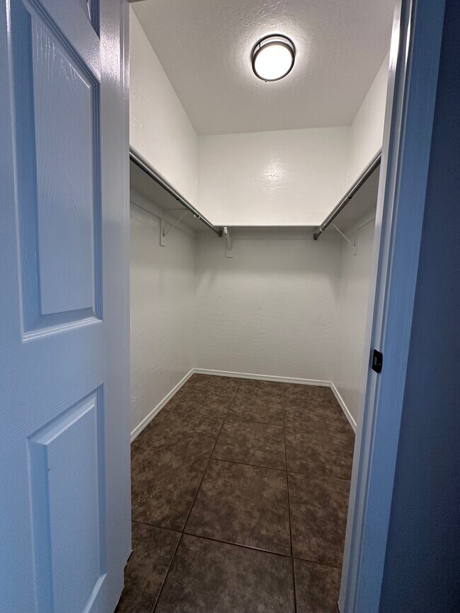 Photo - 14814 W Wethersfield Rd