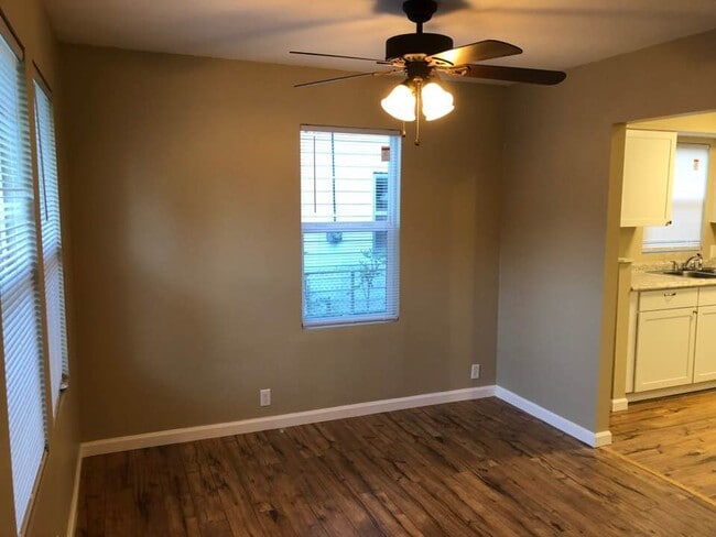 Photo - 2188 E Parkwood Ave