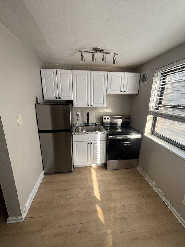 Photo - *** Pet Friendly Apartments in Mt. Lebanon * Near Castle Shannon T Stop * Affordable and Spacious...