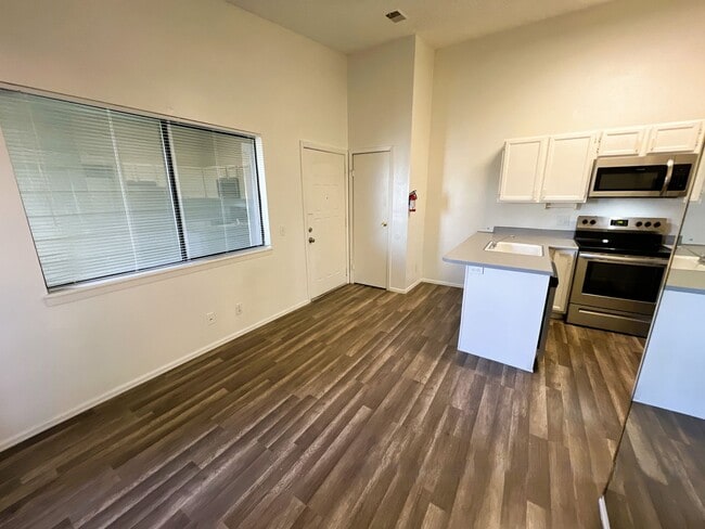 Photo - Studio Apartment in the Sable Cove Condomi... Unit 20